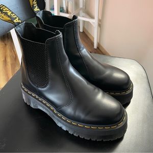 Dr Marten 2976 quad platform Chelsea boot